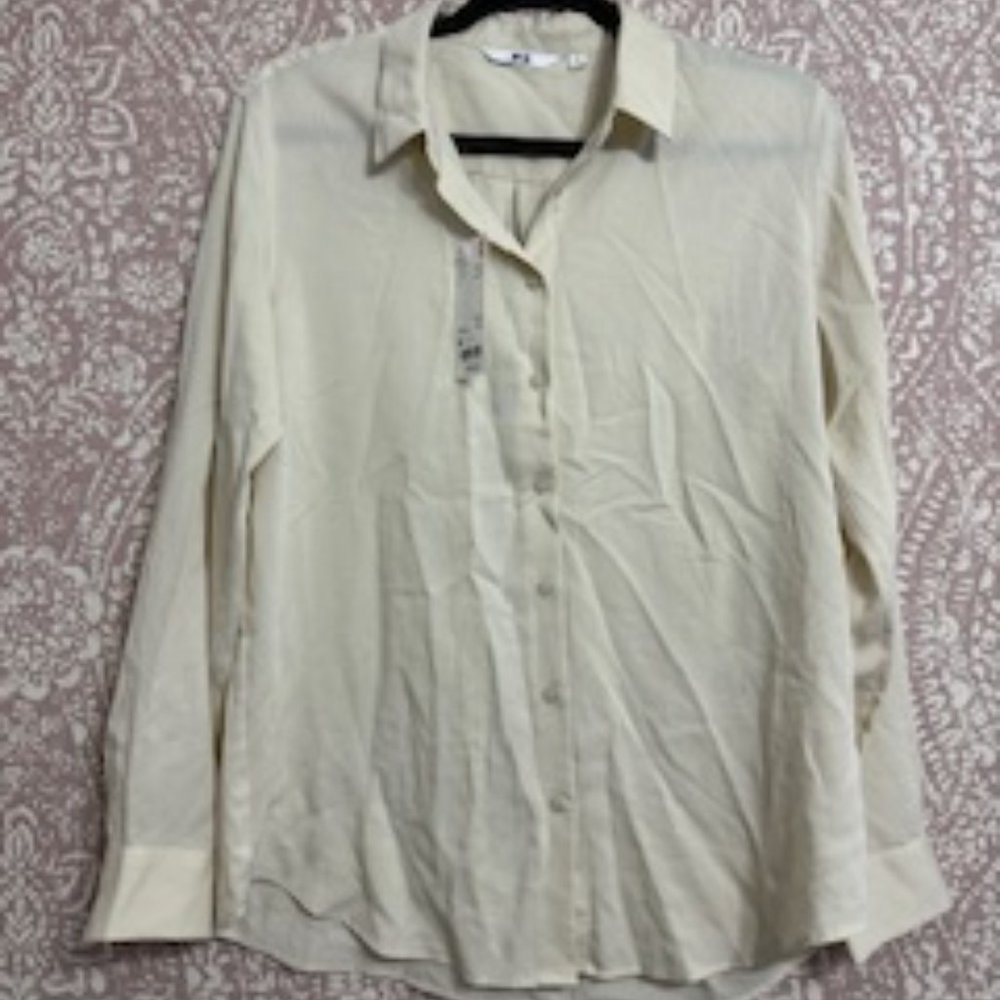 NWT Uniqlo Linen Button Down Shirt